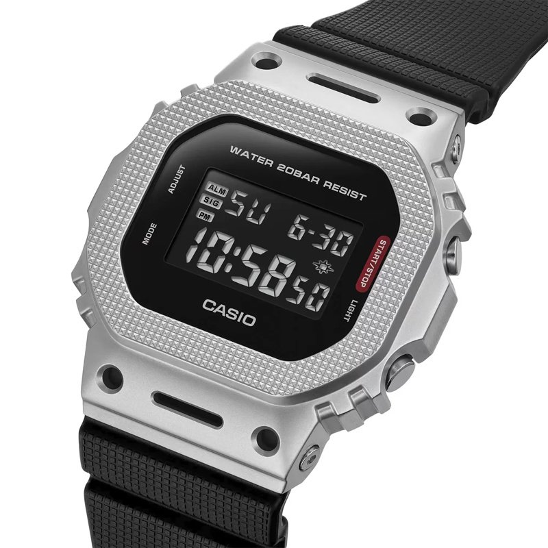 Мужские часы Casio G-Shock GM-5600M-1ER