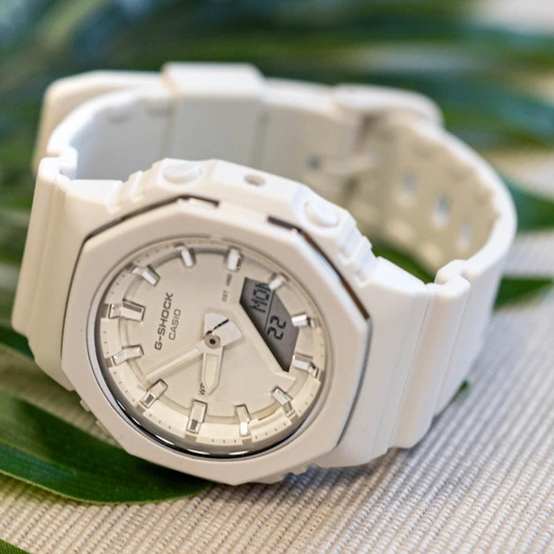 Naiste käekell Casio G-shock Analog-Digital Women GMA-P2110-7AER